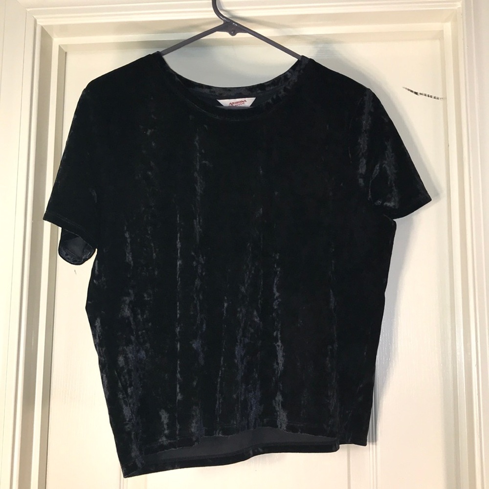 arizona jean co suede black short sleeve top